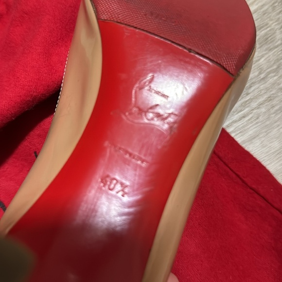 Pre loved louboutin pumps size 40 1/2 - Picture 3 of 6